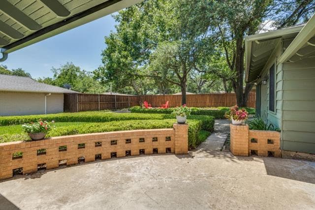 Building Photo - 4219 Briar Creek Ln