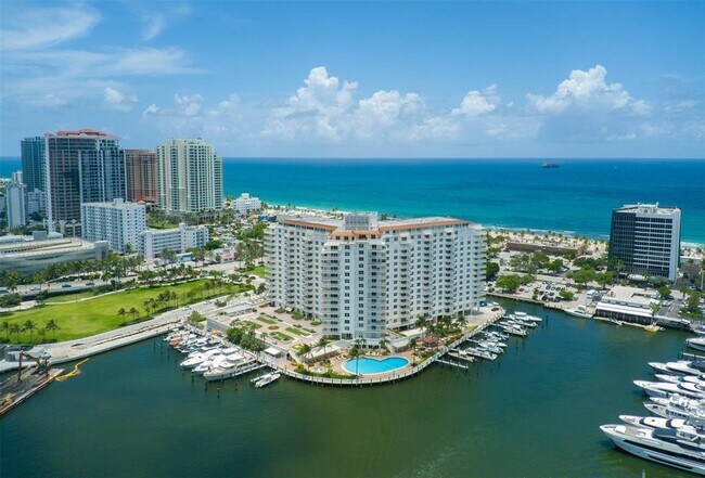 Building Photo - 1 Las Olas Cir