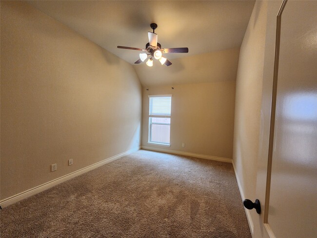 Building Photo - 27123 Bunker Bluff Ct