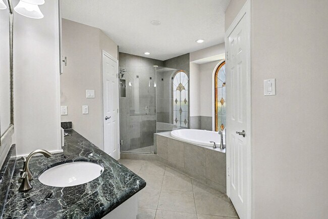 Building Photo - 1402 Copperfield Ct