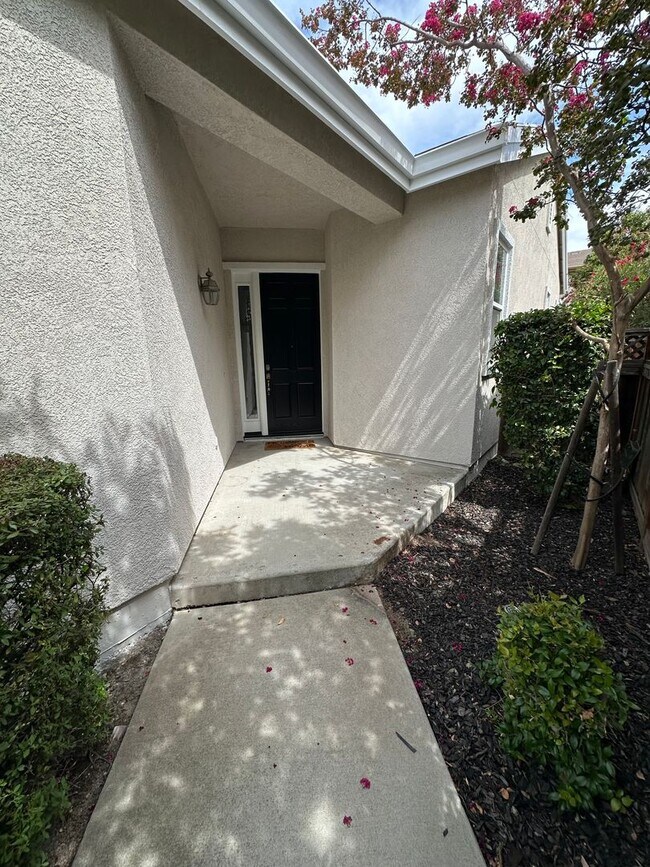 Building Photo - 5592 Plumbridge Way