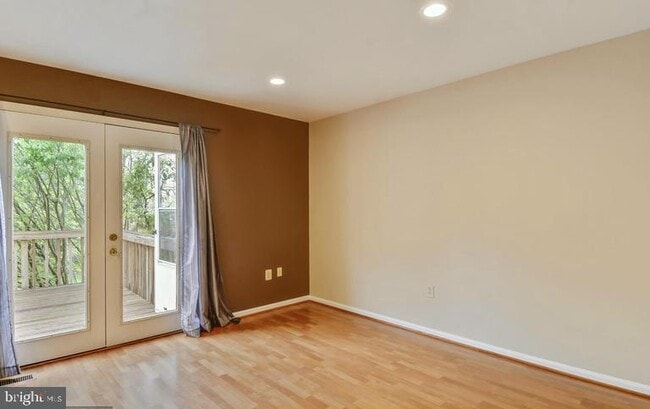 Building Photo - 46879 Trumpet Cir