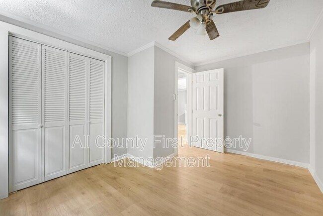 Building Photo - 2845 3rd Ave SW