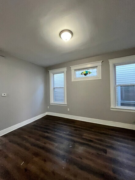 Building Photo - 51 Wade St