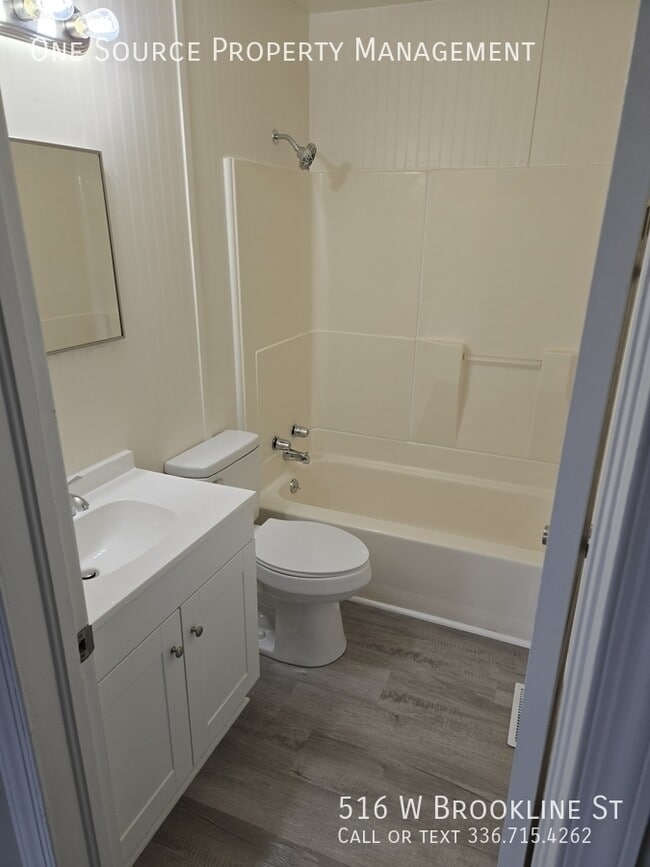 Building Photo - 516 W Brookline St