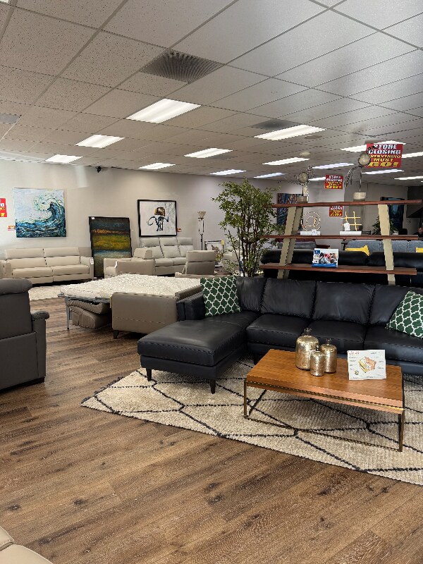 Building Photo - 22750 Hawthorne Blvd