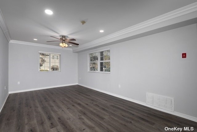 Building Photo - 325 Lake Pointe Ct