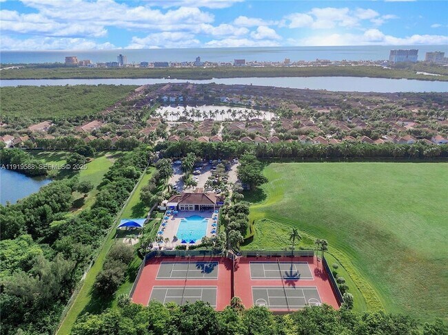 Building Photo - 935 Lemonwood Ct