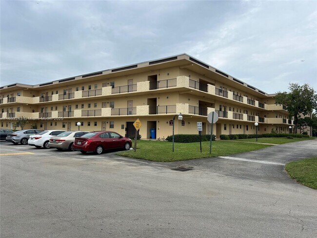 Building Photo - 201 Berkley Rd