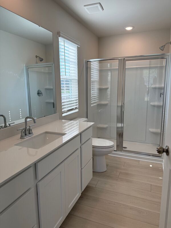 Building Photo - 813 Powder Br Dr
