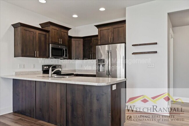 Building Photo - 2090 Carson Ave