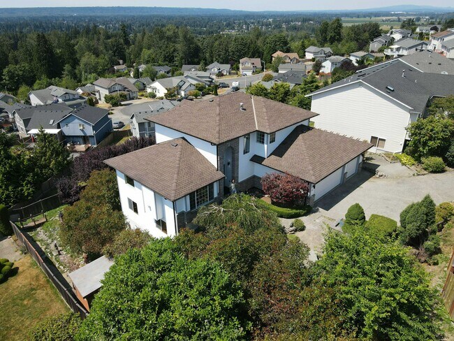 Building Photo - 7904 80th Ave NE