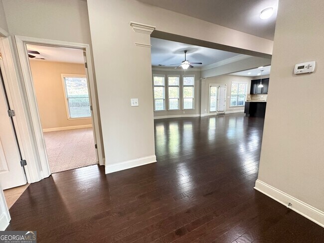 Building Photo - 5605 Upper Creek Ct