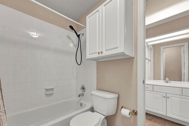 Building Photo - 306 Canyon Lake Dr