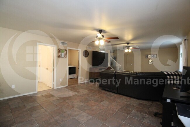 Building Photo - 4606 E Towne Ln