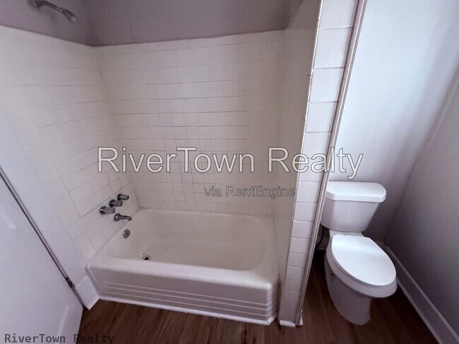 Building Photo - 3633 Carnes Ave