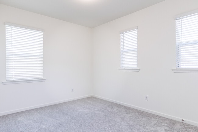 Building Photo - 2710 Turner Pines Dr