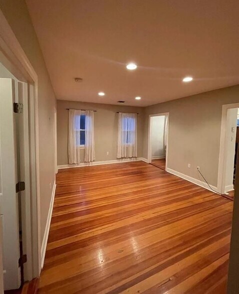 Building Photo - 228 County Rd