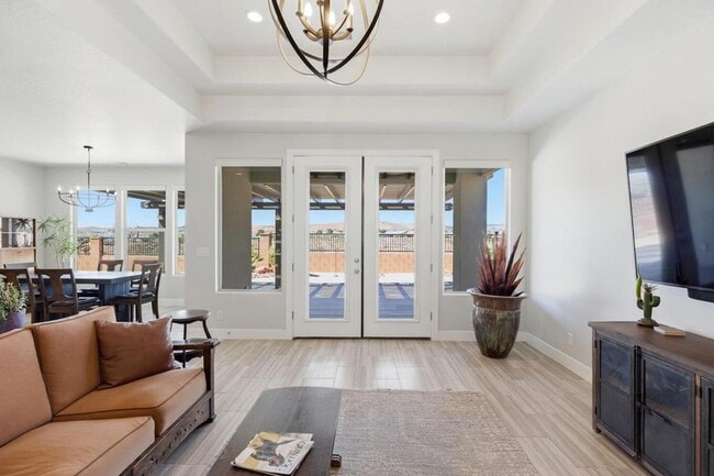 Building Photo - Brio Beauty! 3 Bedroom Home with View and RV Parking!