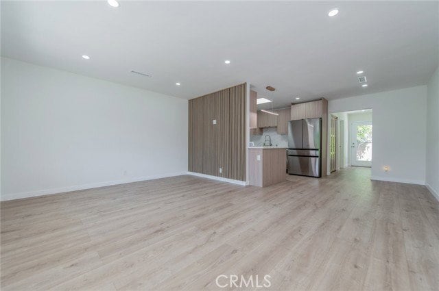 Building Photo - 4534 Lennox Ave