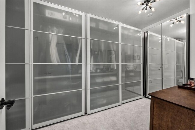 Building Photo - 2801 Manitou Dr