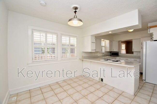 Building Photo - 1583 Princeton Ave S