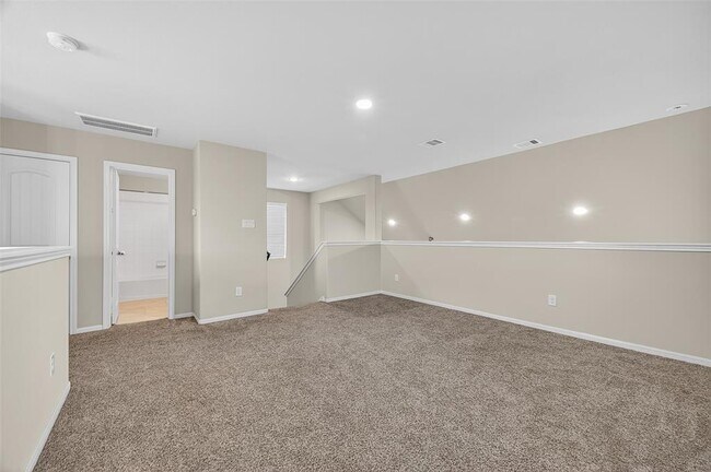 Building Photo - 3026 Village Creek Dr