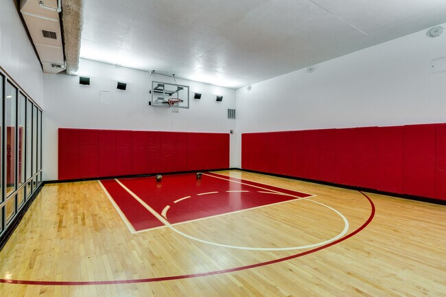 Building Photo - 225 N Columbus Dr