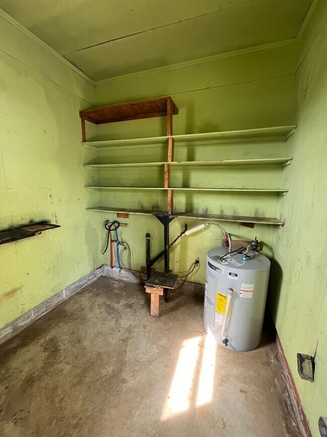 Building Photo - 113 Cavins Rd