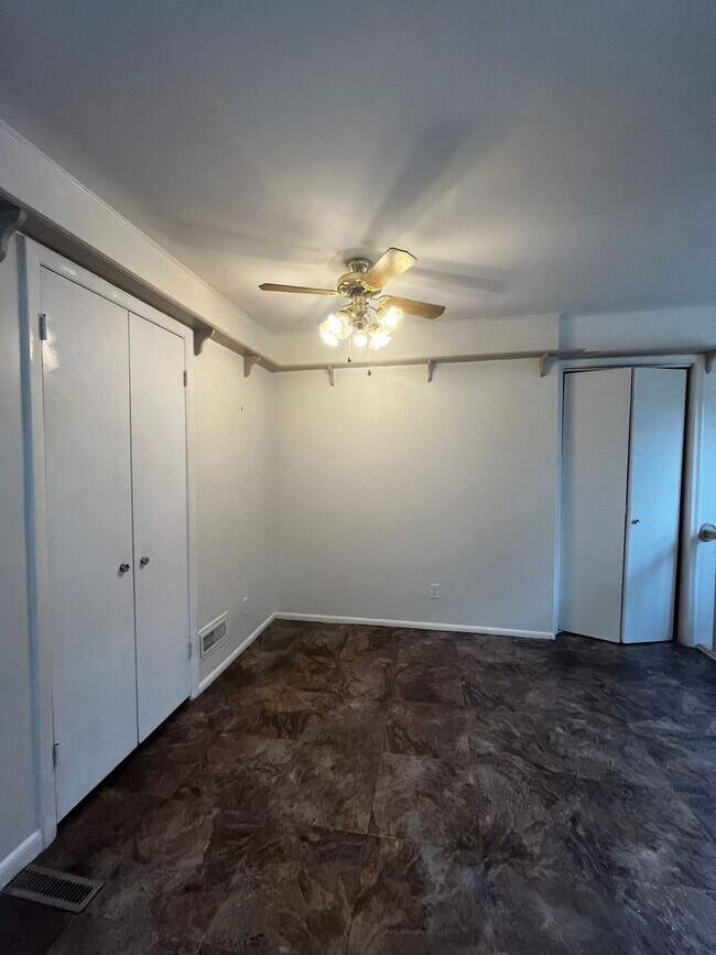 Building Photo - 856 N 300 W