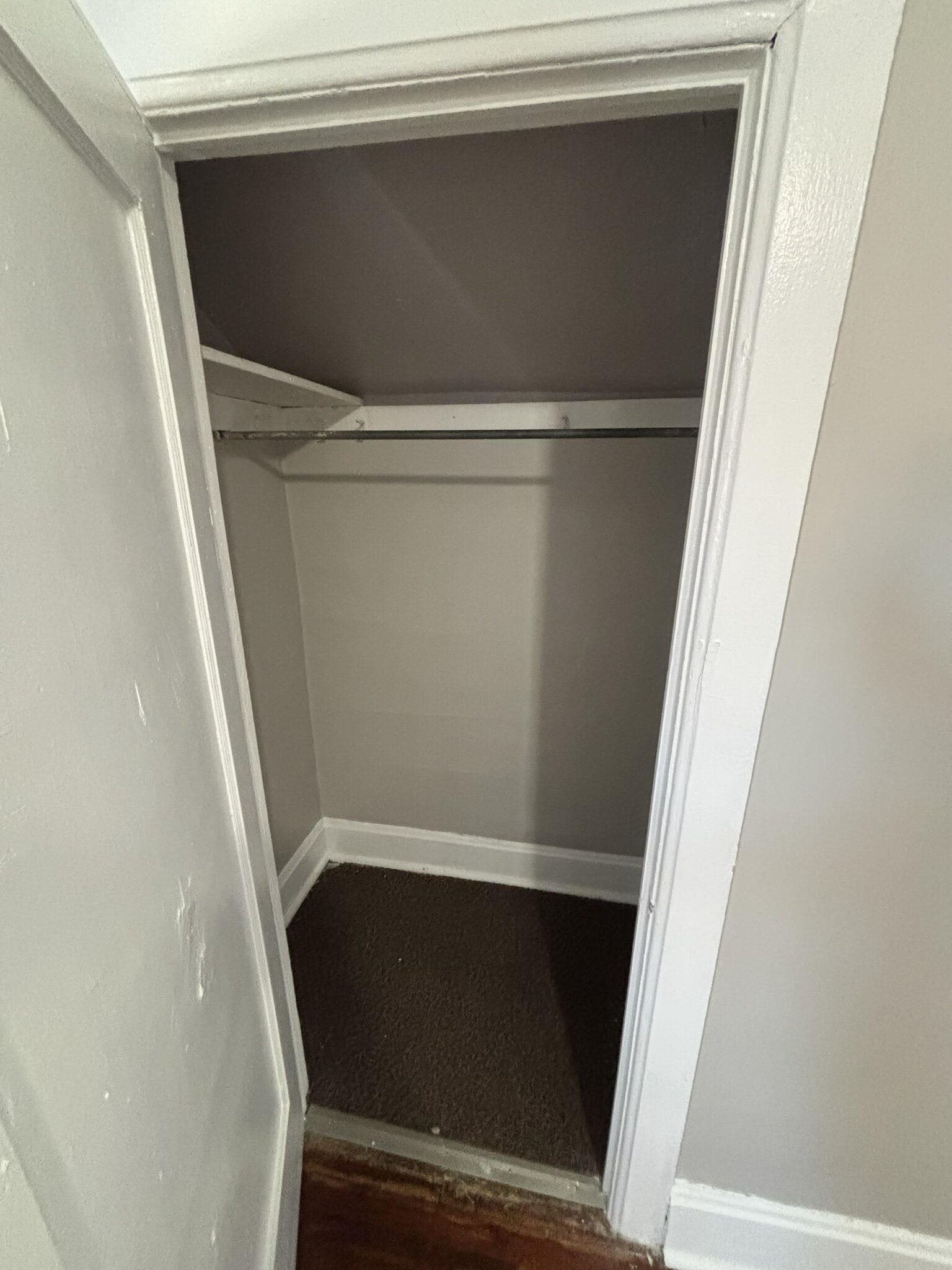 Building Photo - 472 Case Ave