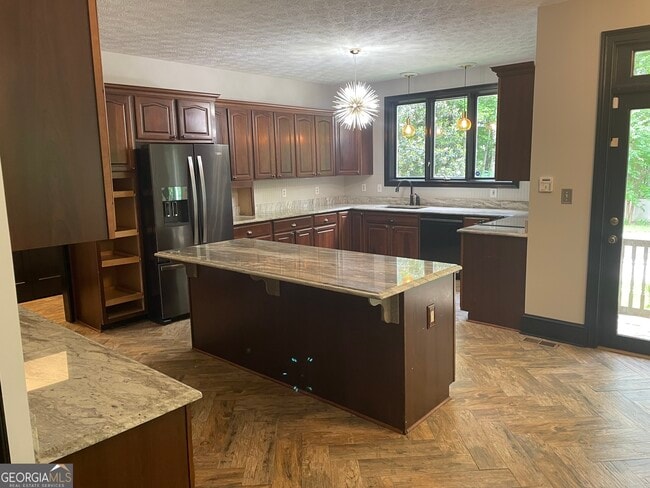 Building Photo - 612 Graystone Ct
