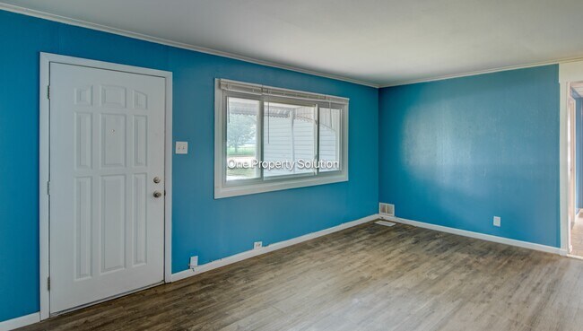 Building Photo - 7611 Northcote Ave