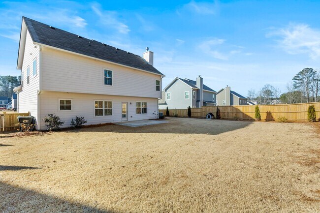 Building Photo - Immaculate, Upgraded Home with Custom Features and Spacious Outdoor Living