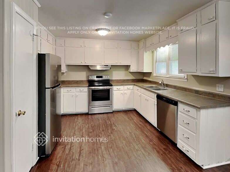 Building Photo - 1302 Virginia Ave