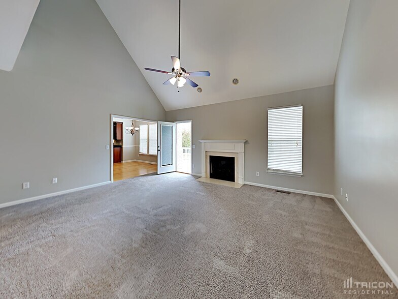 Building Photo - 1012 Pittman Dr