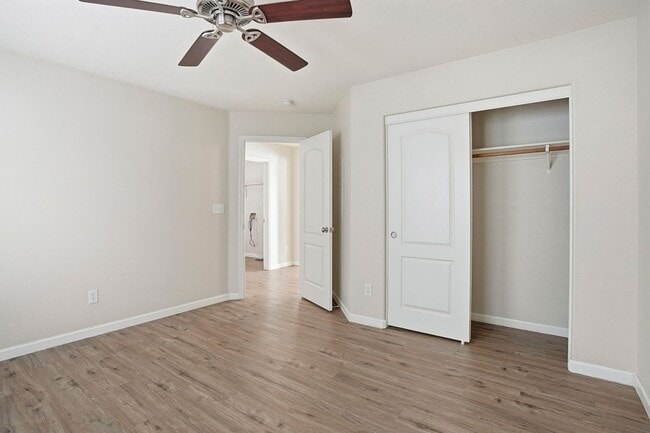 Building Photo - SPACIOUS & CLEAN 2 STORY, 4 BEDROOM, 2.5 BATH IN NATOMAS