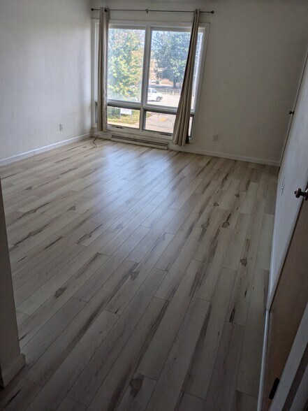 Building Photo - 2319 Cherry Hills Dr