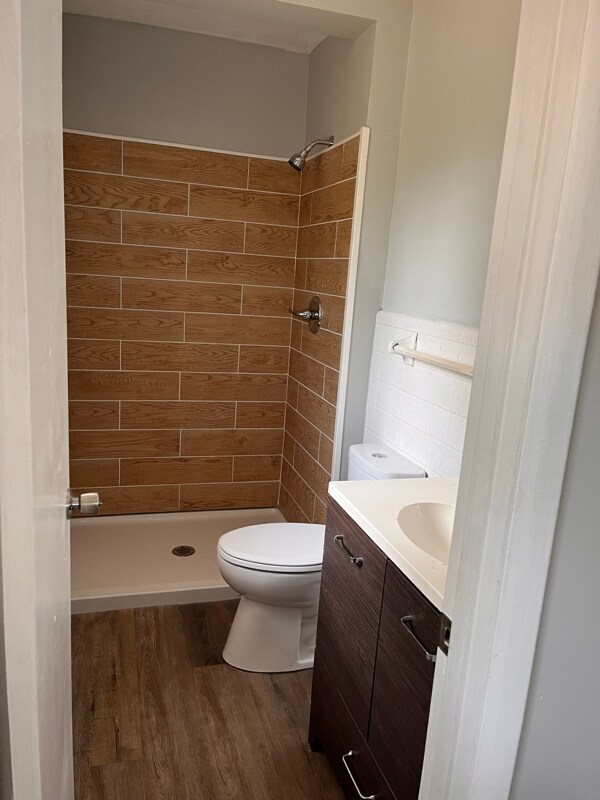 Building Photo - 161 Wooded Ln