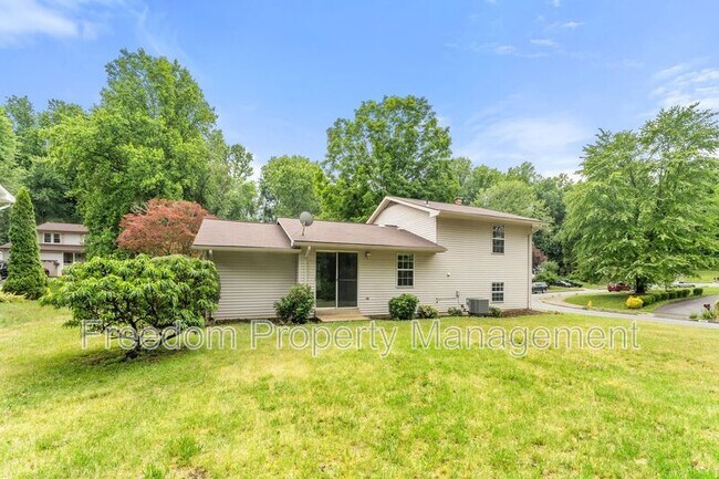 Building Photo - 2516 Tabor Ct