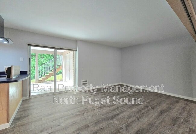 Building Photo - 19711 41st Ave NE