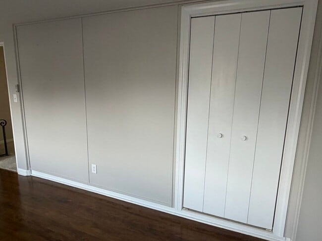 Building Photo - Comfort & Style: 2-Bedroom Raleigh Townhouse