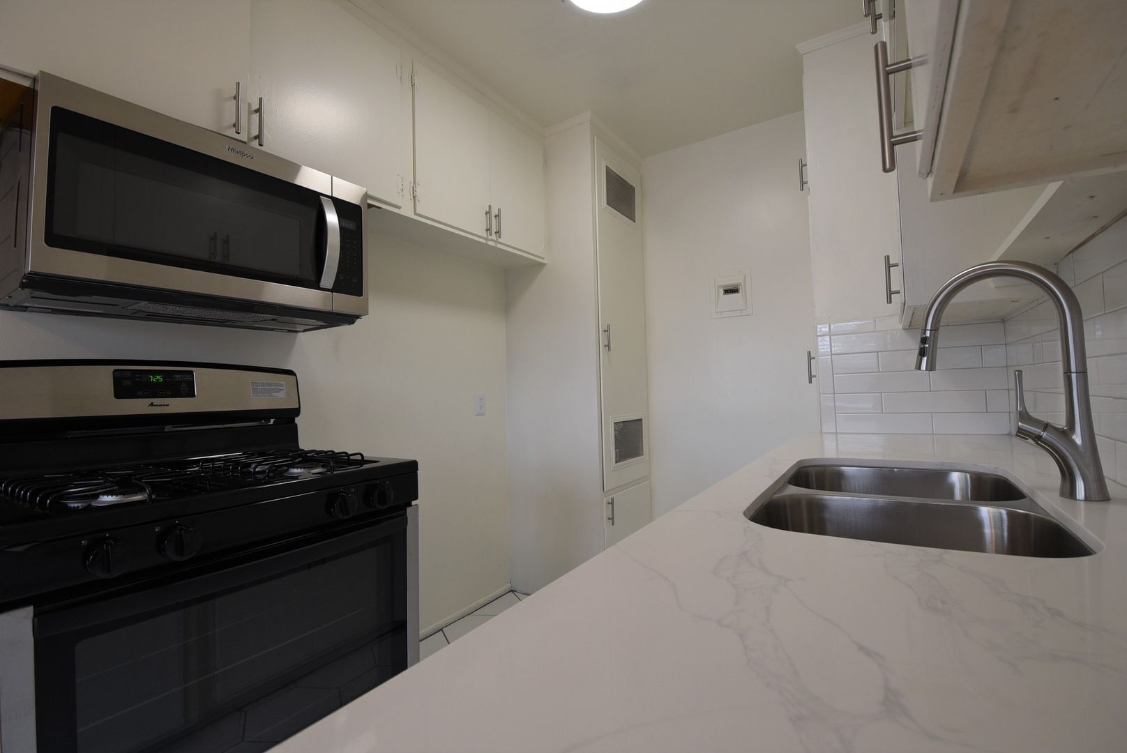 Building Photo - 5915 Fair Ave