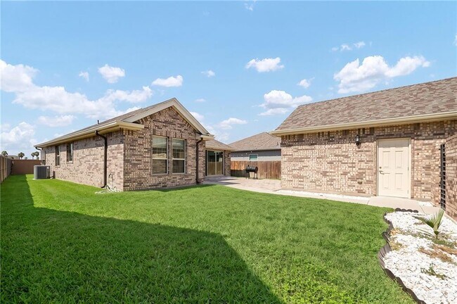 Building Photo - 14505 Limestone Way