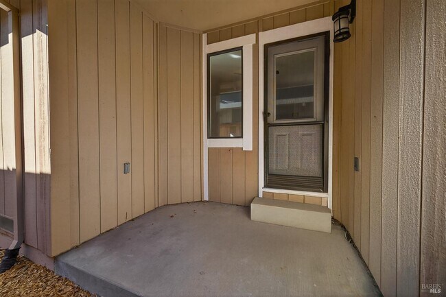 Building Photo - 663 Spring Ln