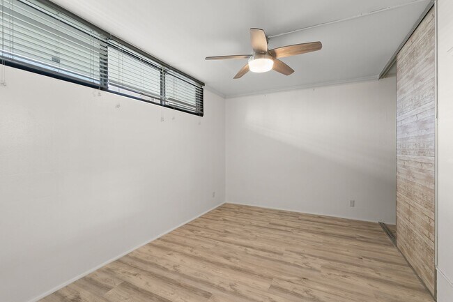 Building Photo - 2092 Kuhio Ave #906
