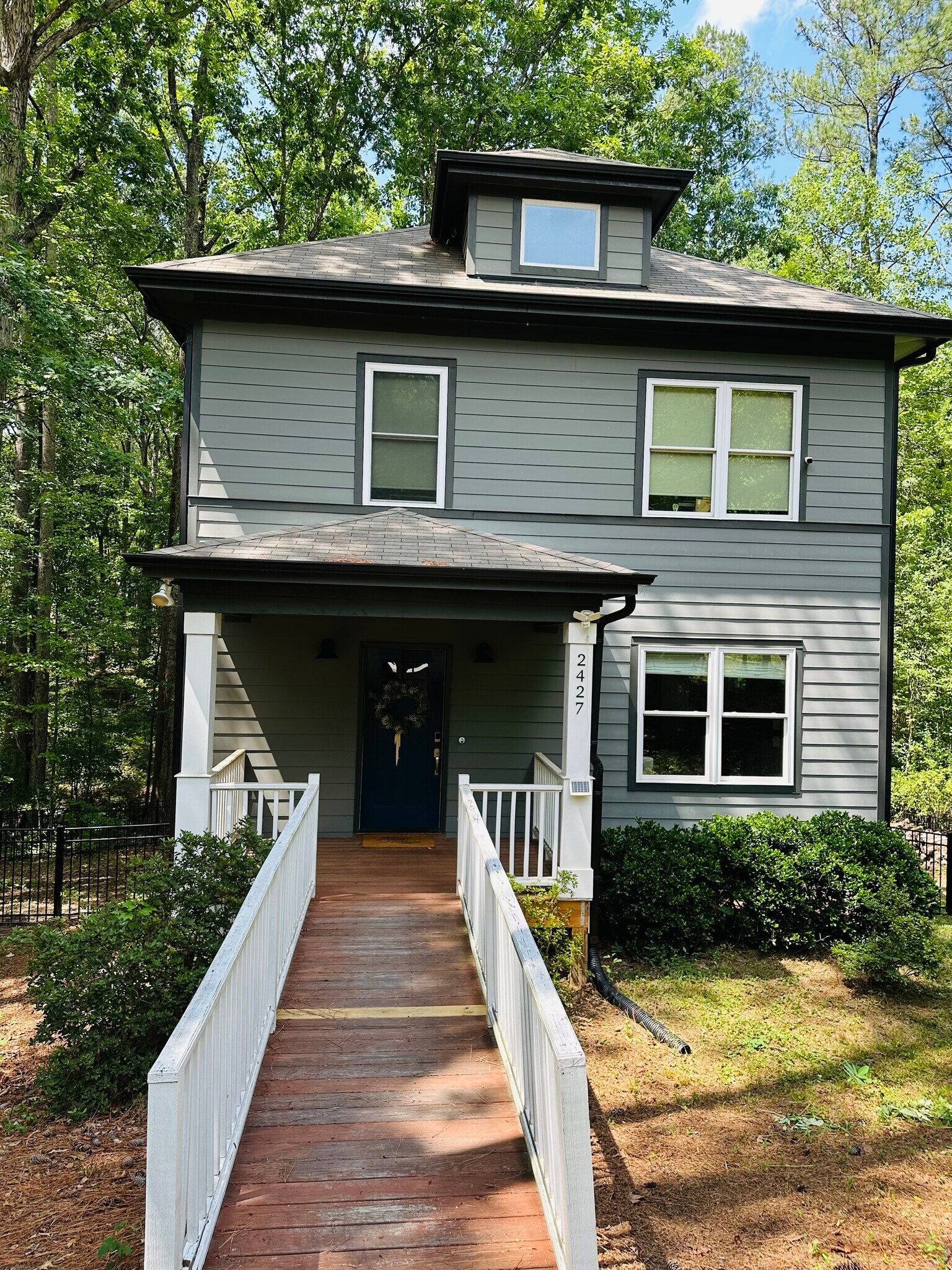 Building Photo - 2427 Winburn Ave