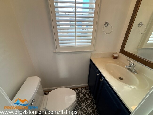 Building Photo - 1618 Bishop Rd