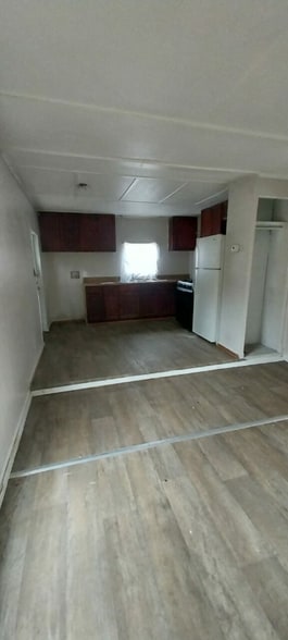 Building Photo - 1075 Sweeten Creek Rd