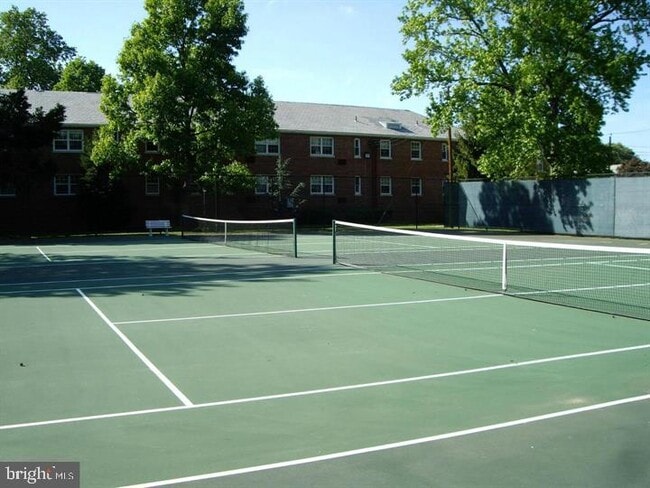 Building Photo - 4501 Arlington Blvd